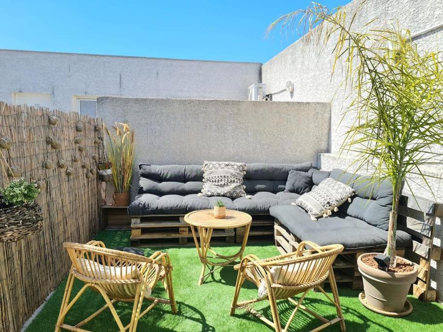 Appartcosy Emplacement Ideal Avec Terrasse & Parking Prive Nîmes Exterior photo
