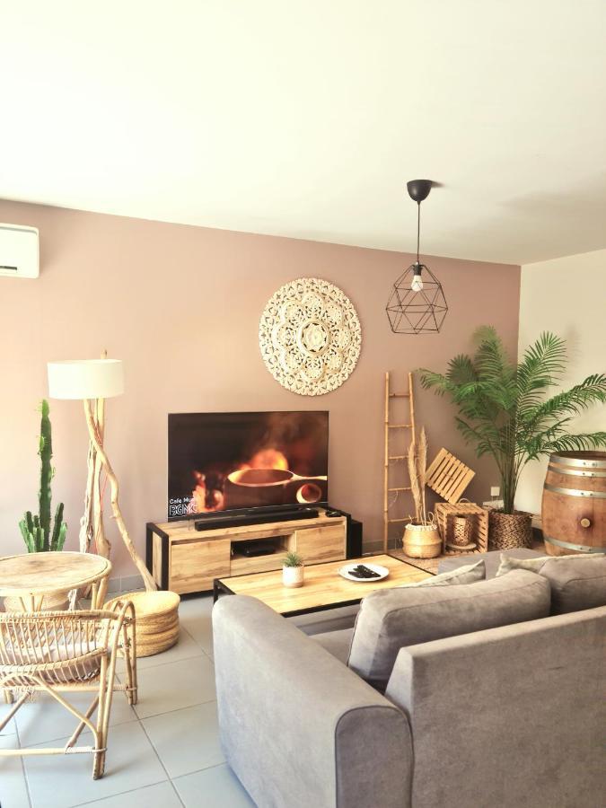 Appartcosy Emplacement Ideal Avec Terrasse & Parking Prive Nîmes Exterior photo